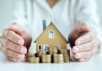 Стоит ли брать кредит? Стоит ли брать кредит?