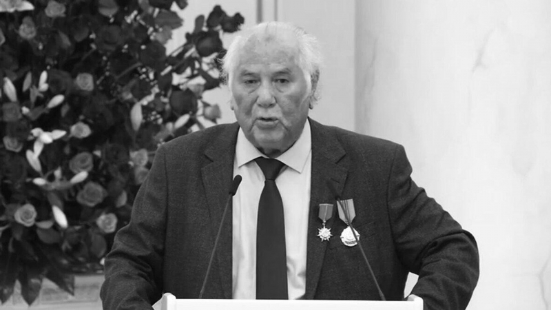 Токаев выразил соболезнование семье выдающегося писателя Дулата Исабекова