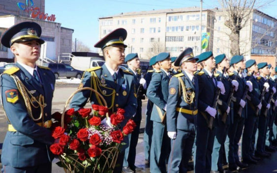 В Акмолинской области со 100-летним юбилеем поздравили ветерана ВОВ Арсения Щудляка 