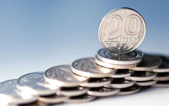 В Казахстане тенге окрепнет, но инфляция ускорится