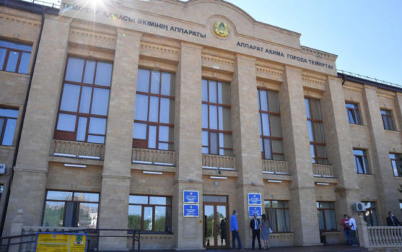 Строгий выговор получил замакима Темиртау из-за случая с избиением пенсионера