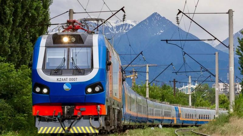 КТЖ запускает дополнительные поезда в летний период