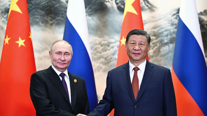 Путин и Си Цзиньпин подпишут заявления об углублении отношений - помощник президента РФ