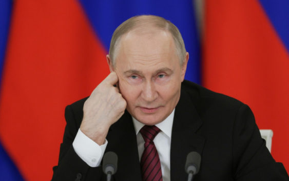 Путин призвал не бояться новых санкций