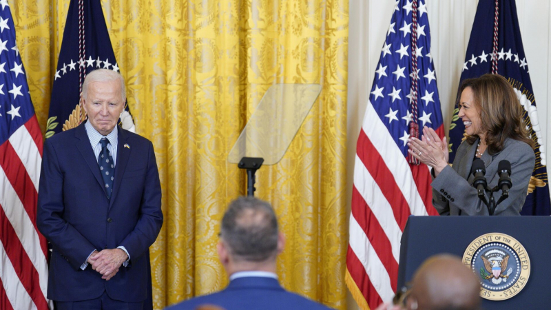 Трамп заявил, что Байден ненавидит Харрис больше, чем его